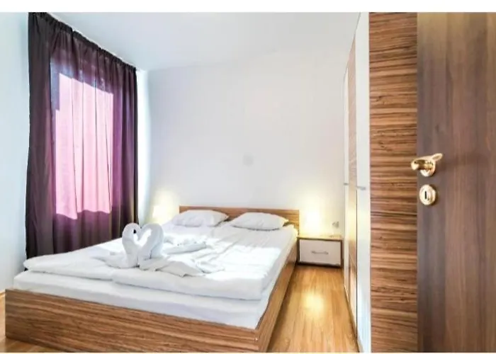 Privite Admiral Plaza Apartmán *