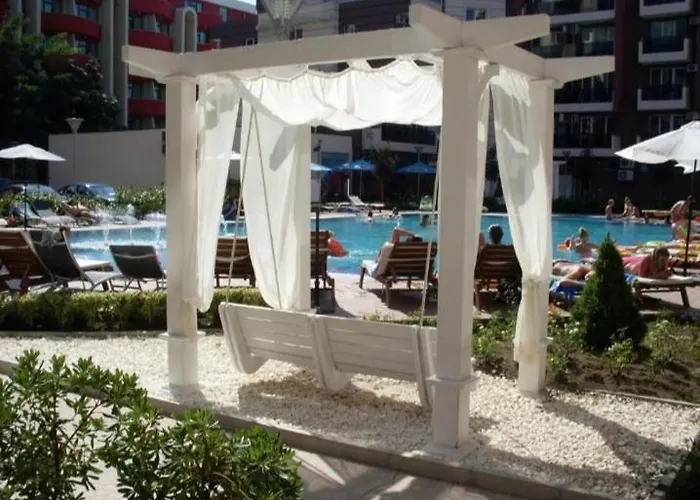 Privite Admiral Plaza Apartmán *