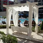 Privite Admiral Plaza شقة *